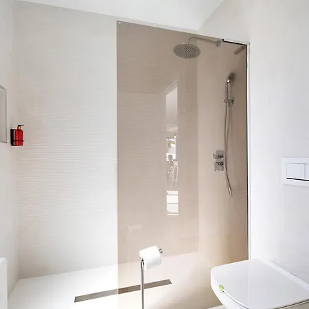 Andrea Sea 诺沃桑克蒂佩特里